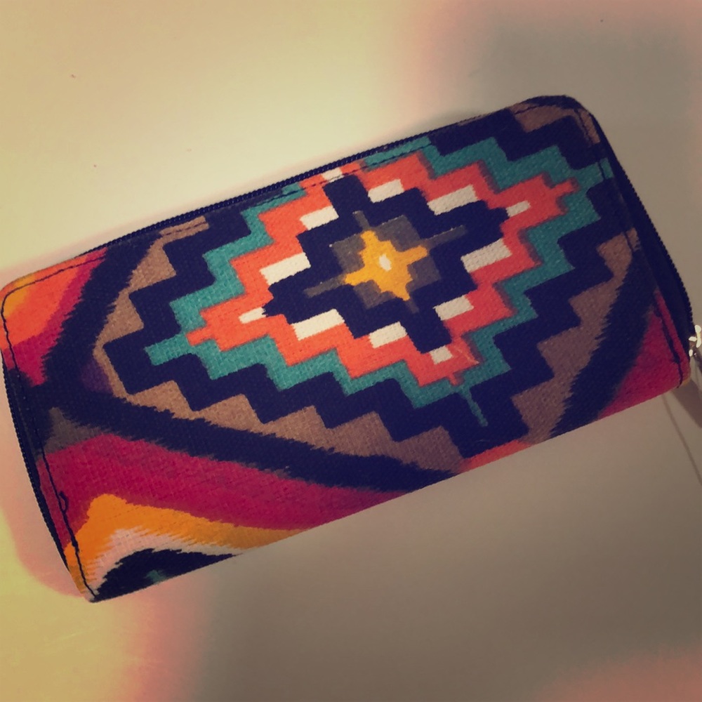 Tribal BOHO wallet ❤️